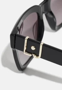 LIU JO Zonnebril Zwart – Vierkant Frame – Gouden Logo Detail – UV400 Bescherming