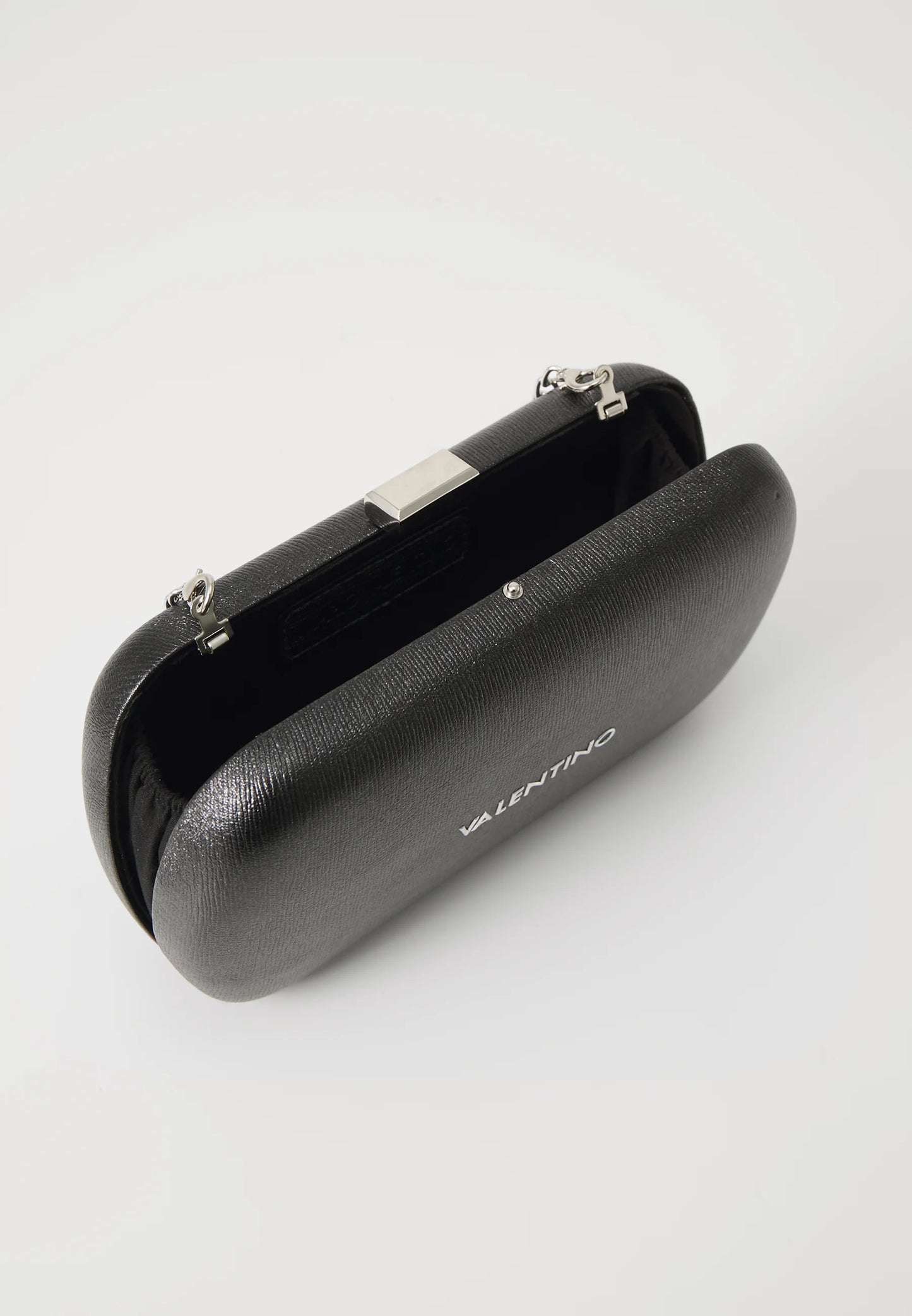 Valentino Aroma Nero Clutch – Zwarte Handtas met Zilveren Ketting & Metallic Details